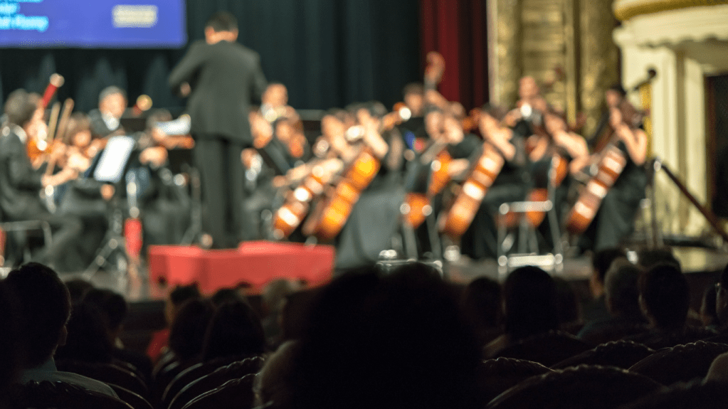 At 7 Arts Latino Foundation, we firmly believe in the transformative power of the arts. Through our various arts programs, we aim to connect the Latino community with a diverse range of art expressions, including visual arts, music, dance, and theater. These programs, supported by sponsors, volunteers and friends like you, are not just about changing how Latinos see traditional art, but also about elevating their cultural heritage and shaping a brighter future. 